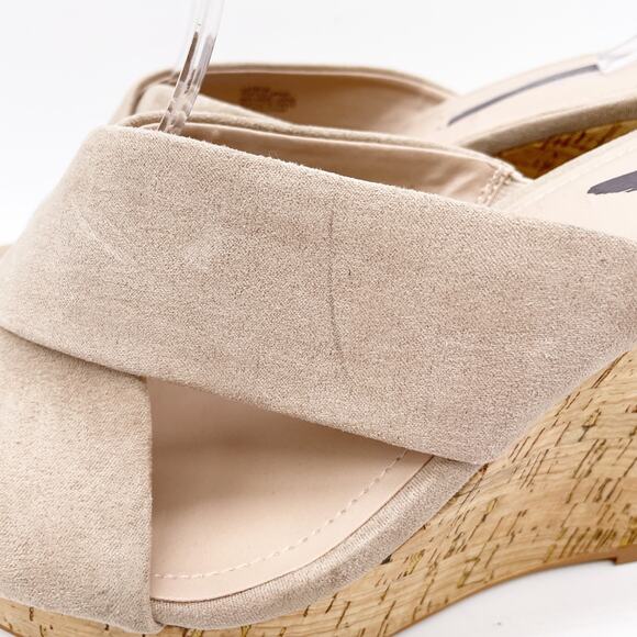 Charles by Charles David Women's Crisscross Cork Wedge Heel Sandals Size 12M - Picture 11 of 13
